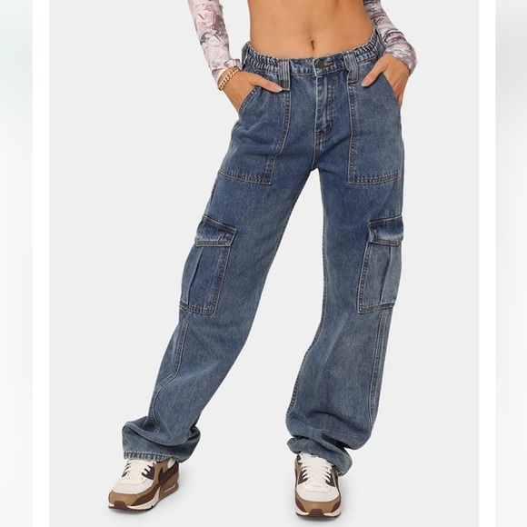 Raspberry colored acid wash cargo jeans - Picture 3 of 14